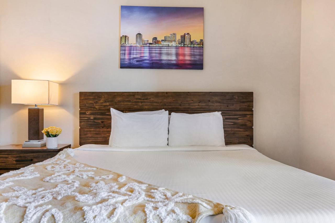 2 Bedroom Elegant Condos In Downtown Nueva Orleans Exterior foto